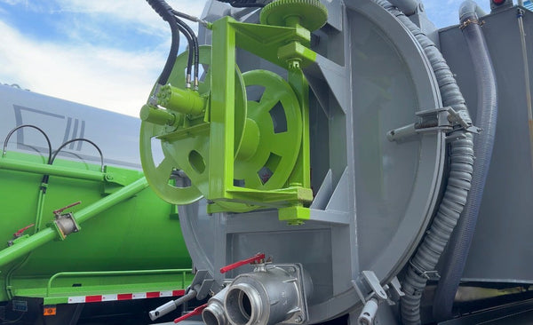 New Batch of Sanitation Trucks Roll Off Production Line – All in Stock, Ready for Shipment