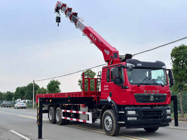 Автокран HOWO 6×4 CX14T с телескопической стрелой