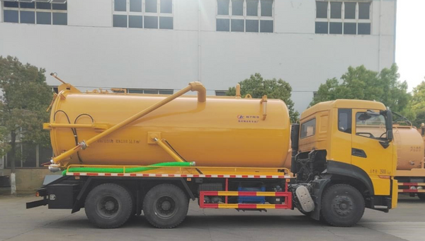 Dongfeng 20 m³ Sewage Truck