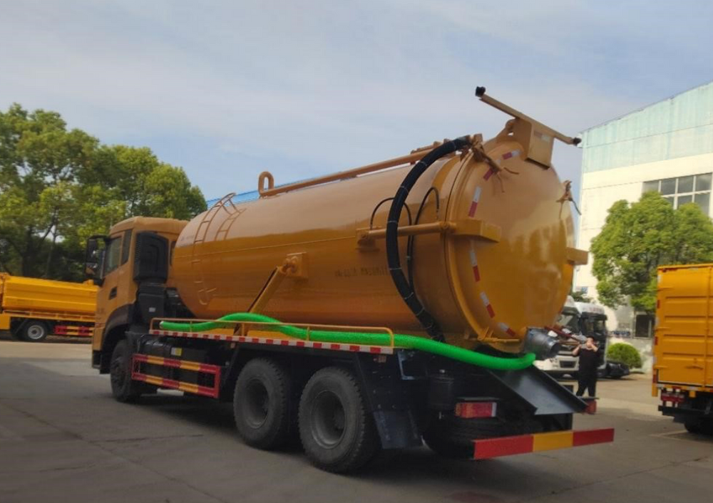 Dongfeng 20 m³ Sewage Truck