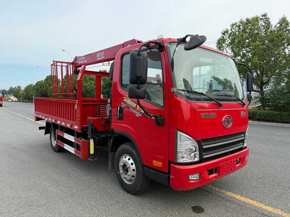 Кран-манипулятор FAW 150 л.с. 4T с телескопической стрелой