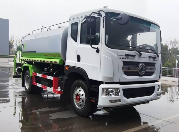 Dongfeng 4X2 10 m³ Water Tank Truck