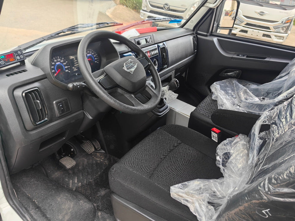 IVECO سيارة فان مبردة ذات قاعدة قصيرة وسقف عالٍ (موديل جديد)