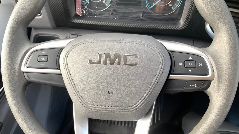 شاحنة مبردة JMC بقوة 164 حصانًا