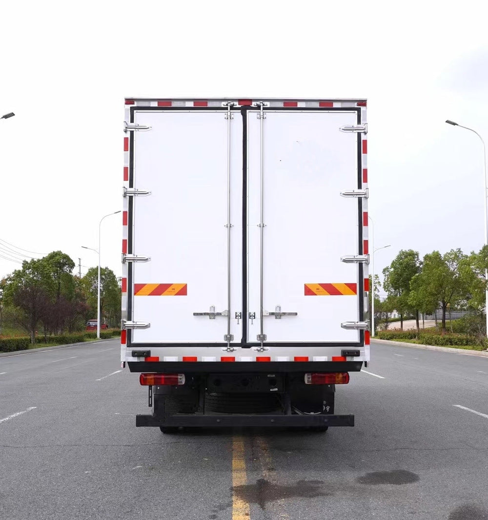 Рефрижератор FOTON 6,8м E6 300л.с.