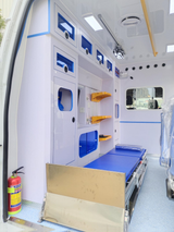 Карета скорой помощи JMC Shunda со средней колесной базой, средней высотой крыши, дизельным двигателем и монитором пациента