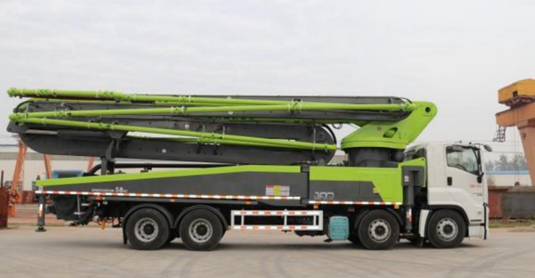 Dongfeng 8x4Truck mounted concrete boompump