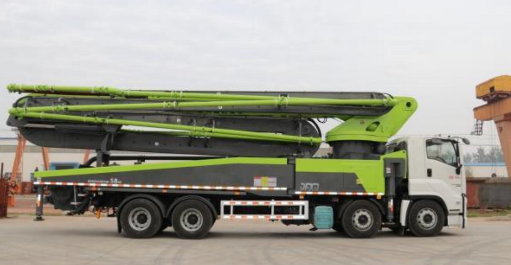 Dongfeng 8x4Truck mounted concrete boompump