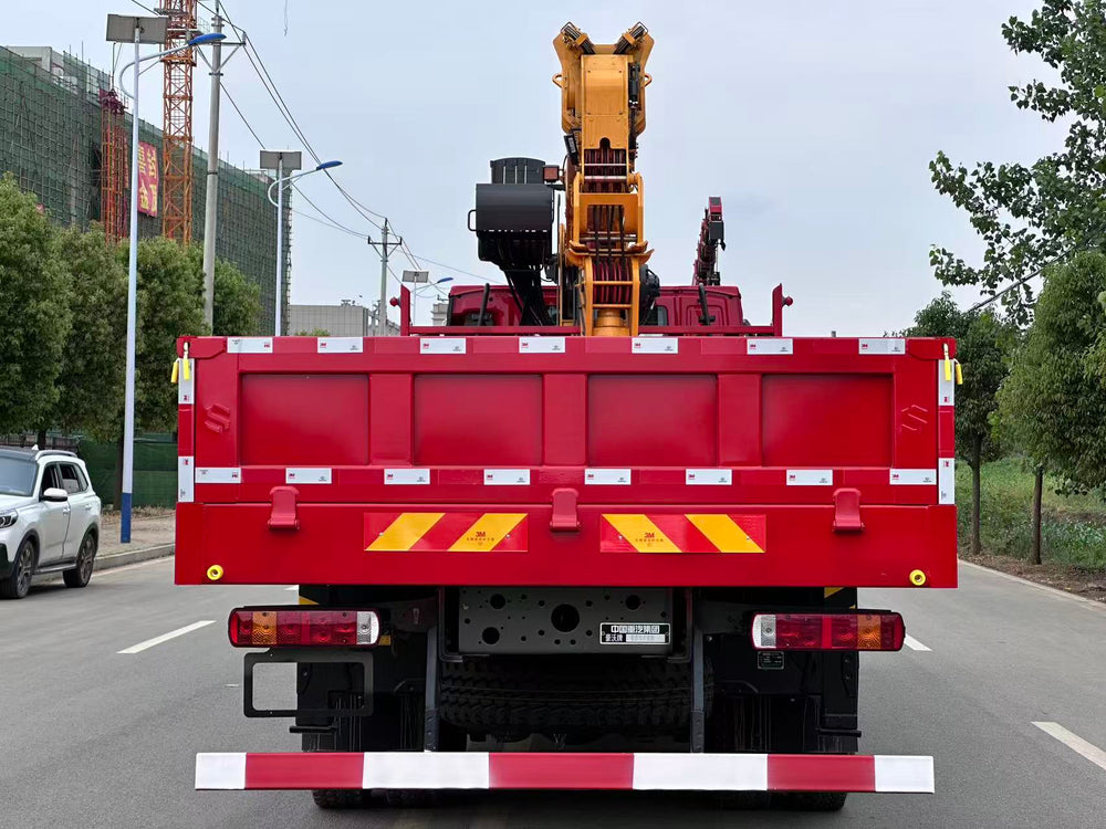 رافعة تلسكوبية 14 طن 6×4 HOWO